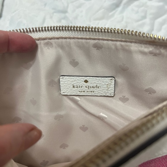 Kate Spade Leila Striped Canvas Triple
Gusset Crossbody White Pink red stripes - Picture 6 of 16